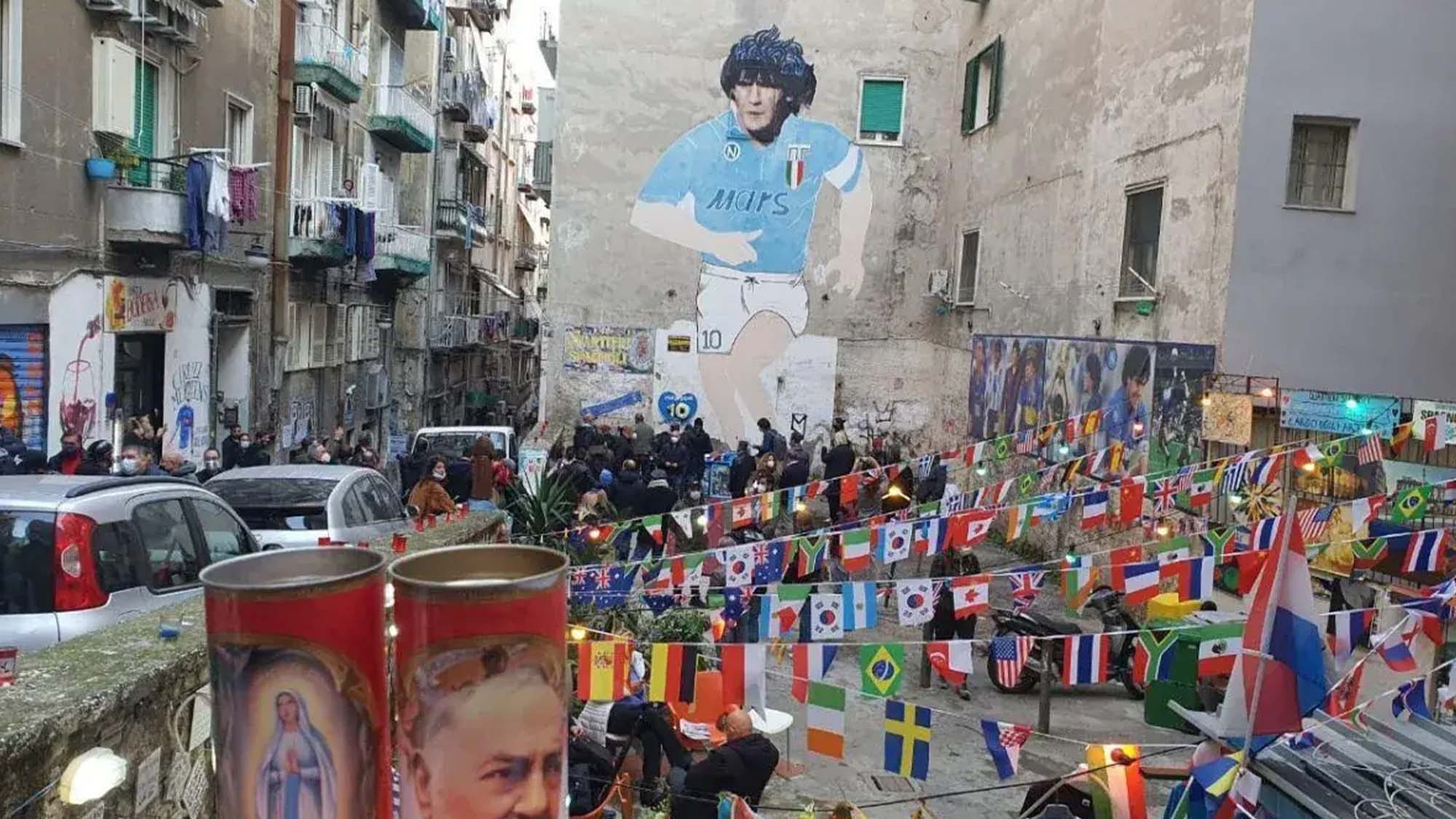 Napoli - piazza Maradona